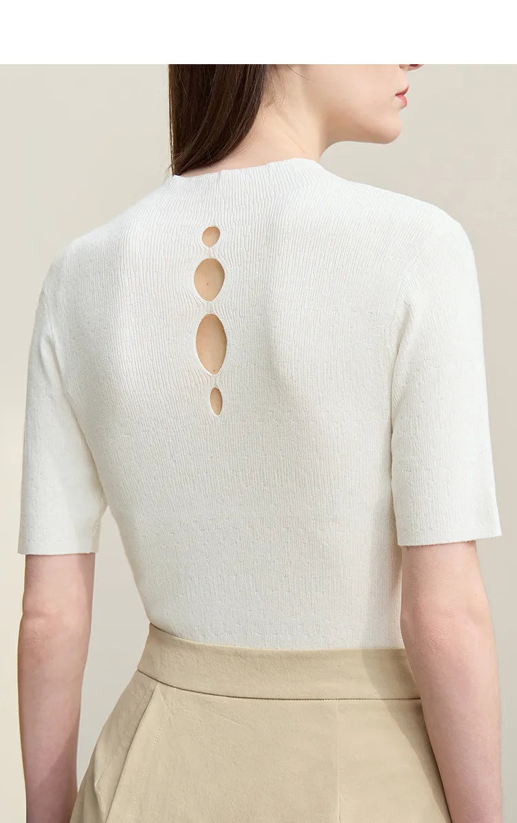 Damen-Strickpullover, weißer Mock Neck, Rückseite mit 3 runden Aussparungen