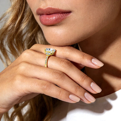 Damen-Verlobungsring Moissanit Oval 4,5 Karat Aus Sterling-Silber Verlobungs- und Alltagsschmuck