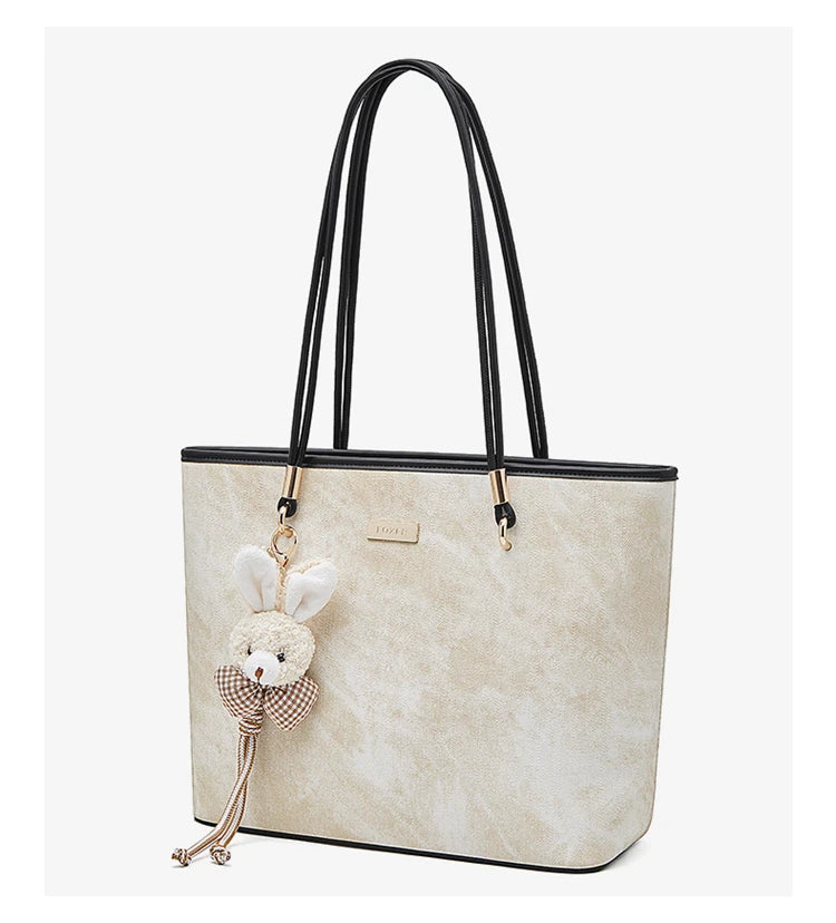 Damen Schultertasche Aus PVC-Leder Mit Reißverschluss Und Anhänger