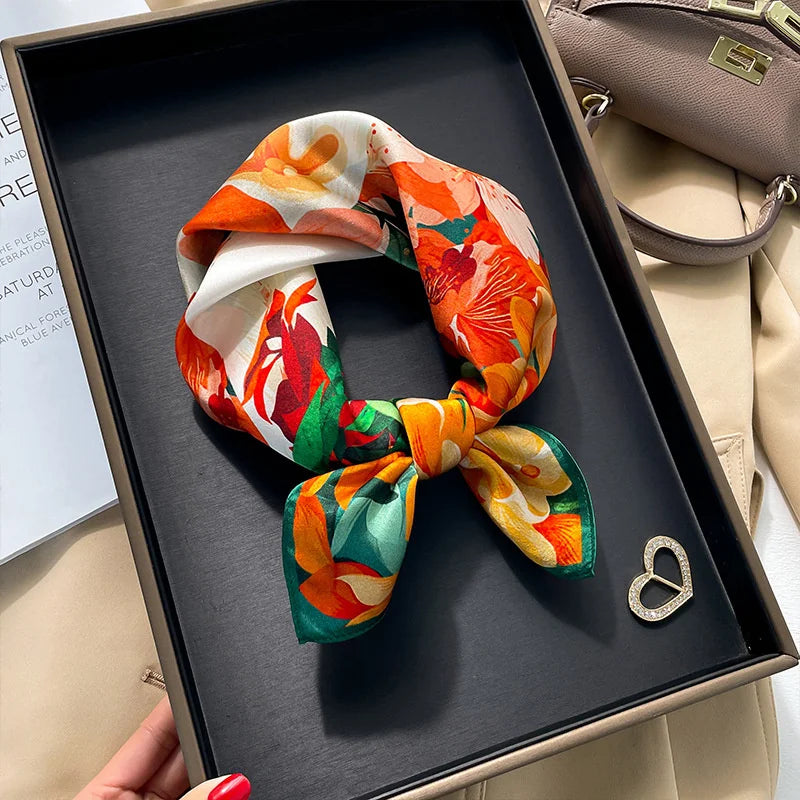 Damen Seidenschal quadratisch Blumen Bandana Haarband Halstuch weich D