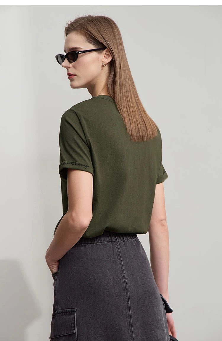 Damen T-Shirt im minimalistischen Stil mit bestickten Liebesperlen für den Sommer
