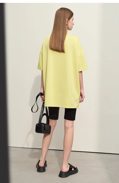 Damen T-Shirts im minimalistischen Stil mit Stickerei und O-Ausschnitt