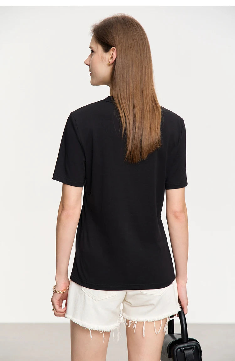 Damen Top im minimalistischen Stil mit Bären-Applikation und O-Ausschnitt