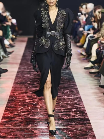 Lange Damenjacke mit Reverskragen und Reißverschluss im Patchwork-Design – ideal für einen minimalistischen, lässigen Look.