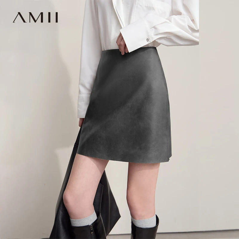 Damen-Minirock aus PU-Leder, dunkelgrau, trapezförmiger Schnitt, glatte matte Optik