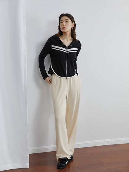 Kurzes Damen-Strickshirt mit kurzen Ärmeln – hautfreundlich, bequem und vielseitig für den Sommer