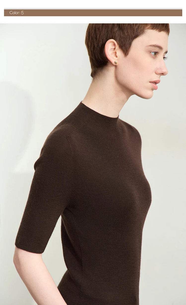 Amii Pullover mit halbem Rollkragen, dunkelbrauner Strick, kurze Ärmel, Seitenansicht