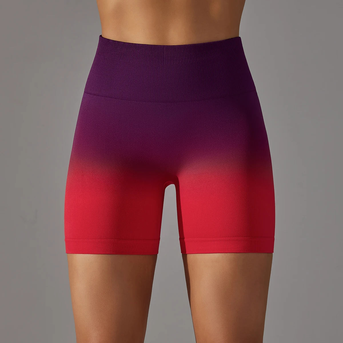 Nahtlose High-Waist Yoga-Shorts mit Push-up, Farbverlauf lila zu rot
