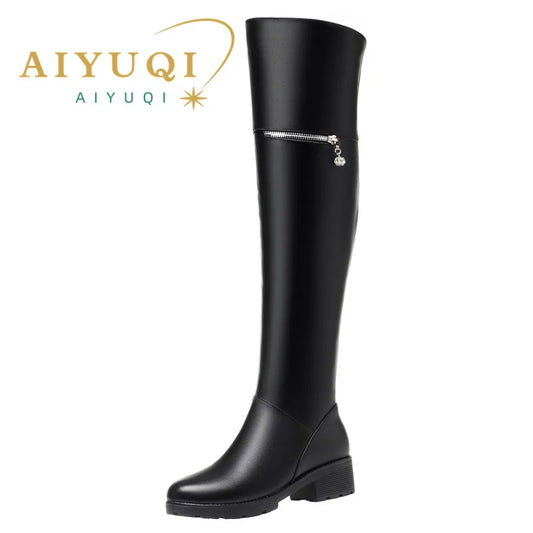 Schwarze Overknee-Stiefel aus Glattleder-Optik mit mittelhohem Absatz und Schmuck-Reißverschluss