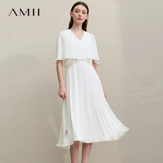 Beiges Sommerkleid mit V-Ausschnitt, Chiffon mit Spitzeinsatz in der Taille