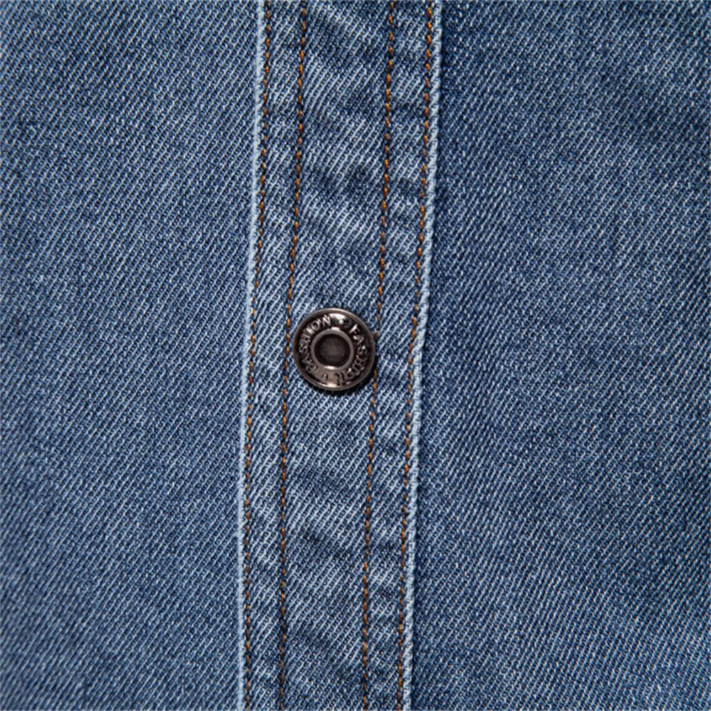 Herren Denim Shirts aus 100 Prozent Baumwolle mit doppelten Taschen im Casual-Stil
