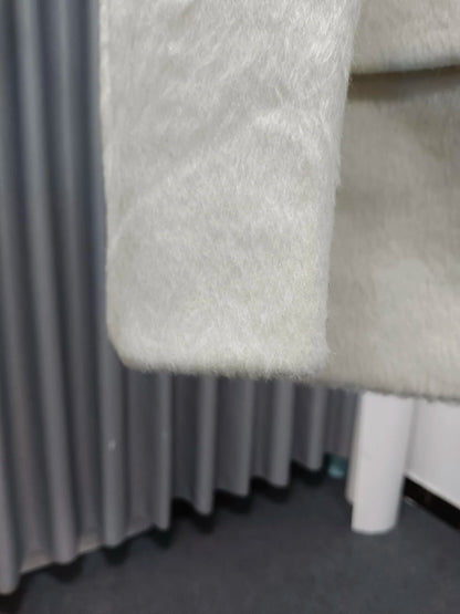 Damenjacke mit Kontrastfarben und Stickerei – Lässige, offene Kurzjacke mit langen Ärmeln