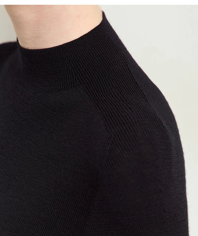 Damenpullover mit halbem Rollkragen, kurzarm, schwarzer Feinstrick