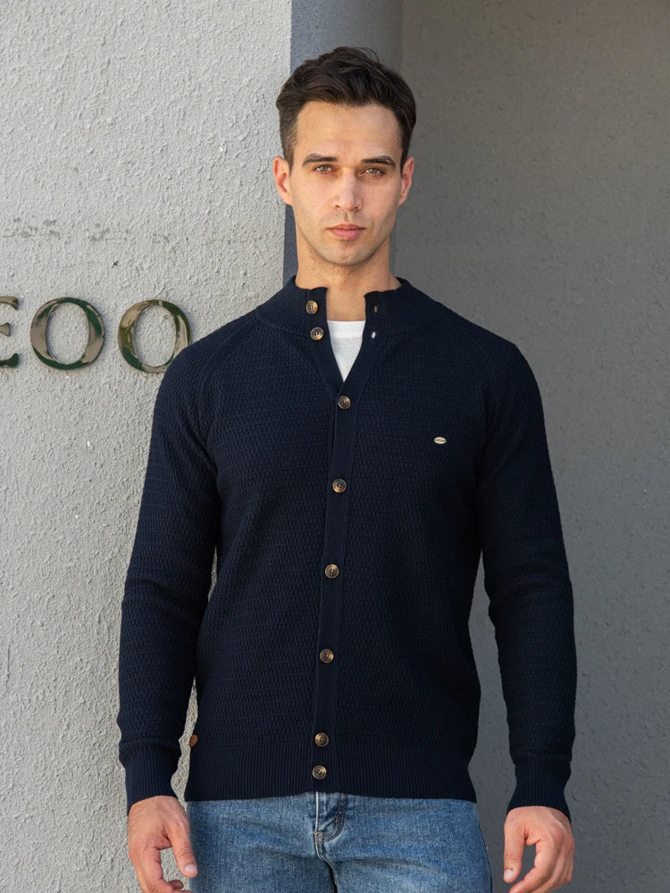 Herren Strickjacke aus Baumwolle im hochwertigen Design für die Wintermode