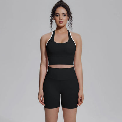 Yoga-Set für Damen: schwarzes Top mit weißem Trimm, schwarzer Shorts-Schnitt
