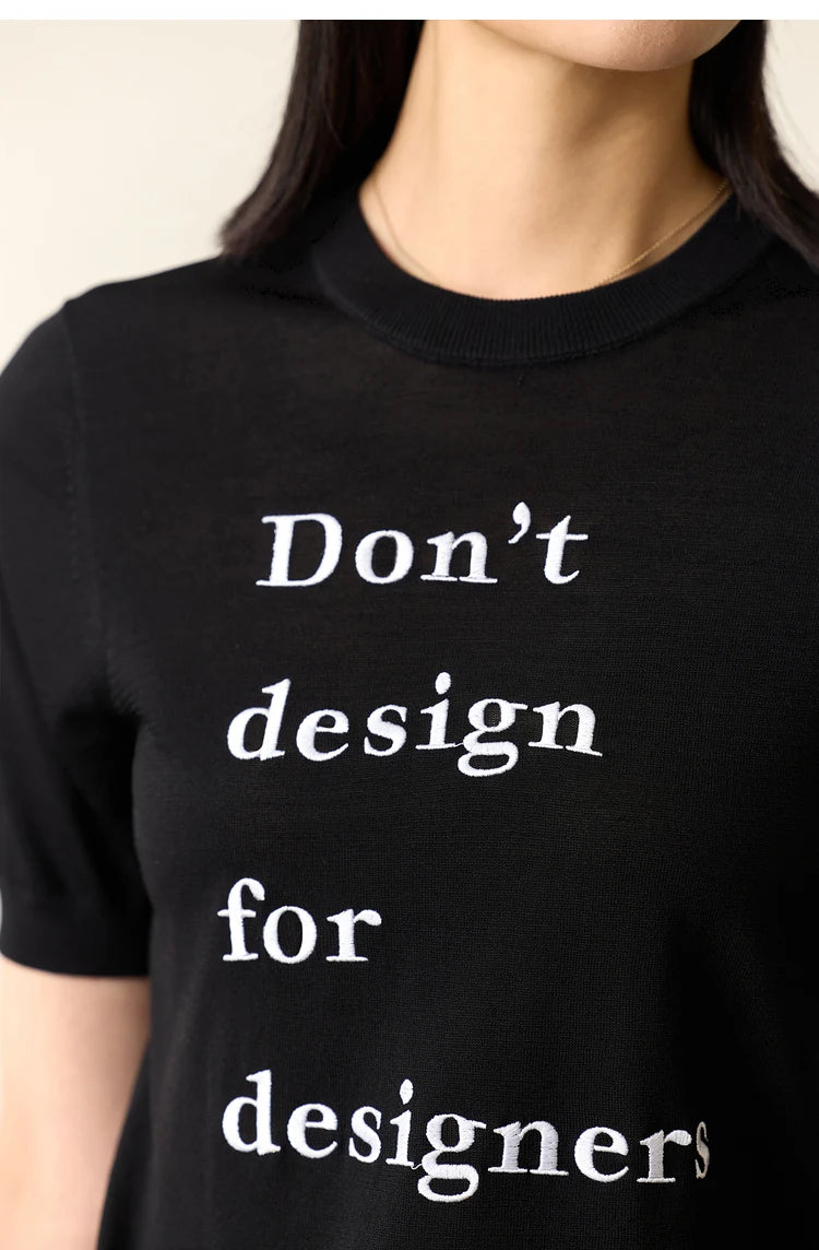 Damen Top im Minimalismus-Stil mit O-Ausschnitt und kontrastierenden Farben