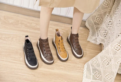 Mehrere Damen-Schnürstiefeletten: schwarz, braun und gelb, flache Sohle, Zierösen