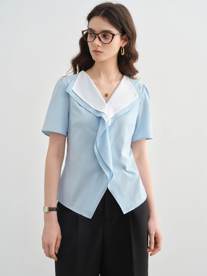Elegantes Damen-Outfit in Plus-Size mit Shirt, Rock und Weste in Gelb – Perfekt für den Frühling und festliche Anlässe.