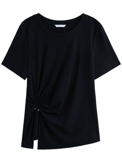Damen-Bluse in Übergröße mit doppeltem Lagenlook und Puppenkragen, Hohldesign und Stickerei – modisches Sommerhemd für den Arbeitsalltag.