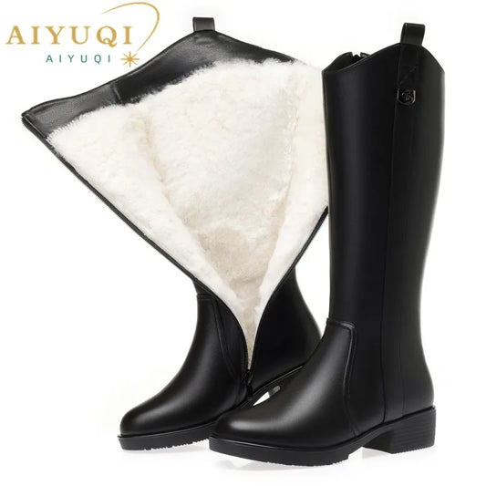 Damen-Langstiefel, schwarz, außen glatt, innen mit Wollfutter und breiter Laufsohle