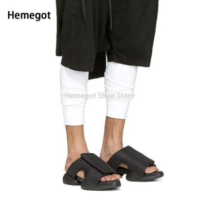 Thick-Soled Flip-Flop Sandals Women's Slippers Men's Non-Slip Beach Shoes Men's Casual Couple Shoes Black Unisex Shoes