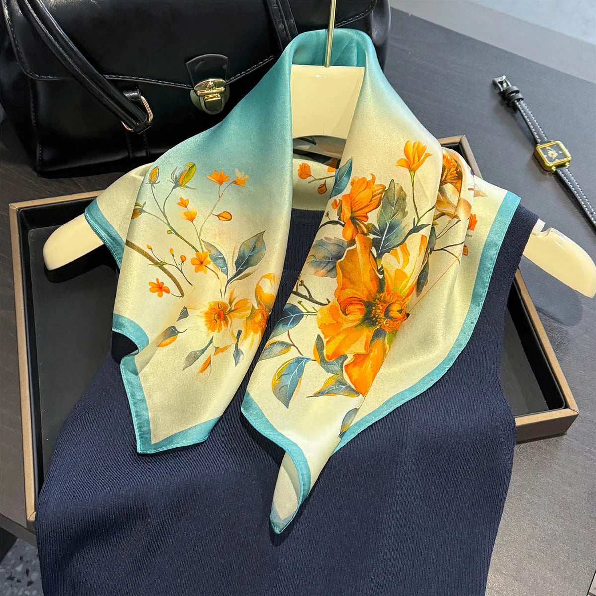 Damen Seidenschal 53cm Pferdprint quadratisch Haarband Halstuch Büro Hijab