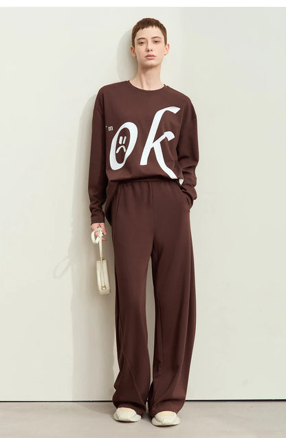 Damen T-Shirt im minimalistischen Stil mit Rundhalsausschnitt und Druckdesign