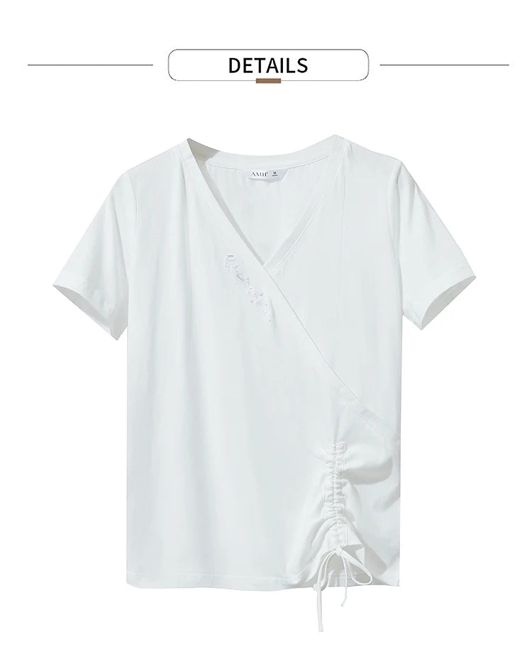 Damen T-Shirt im minimalistischem Stil mit V-Ausschnitt und Plissee-Details