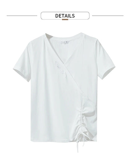 Damen T-Shirt im minimalistischem Stil mit V-Ausschnitt und Plissee-Details