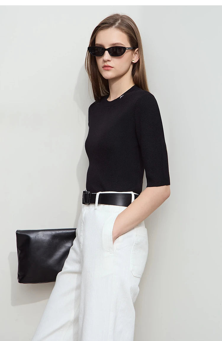 Schwarzer Damen-Strickpullover mit Rundhalsausschnitt und mittleren Ärmeln, einfarbig