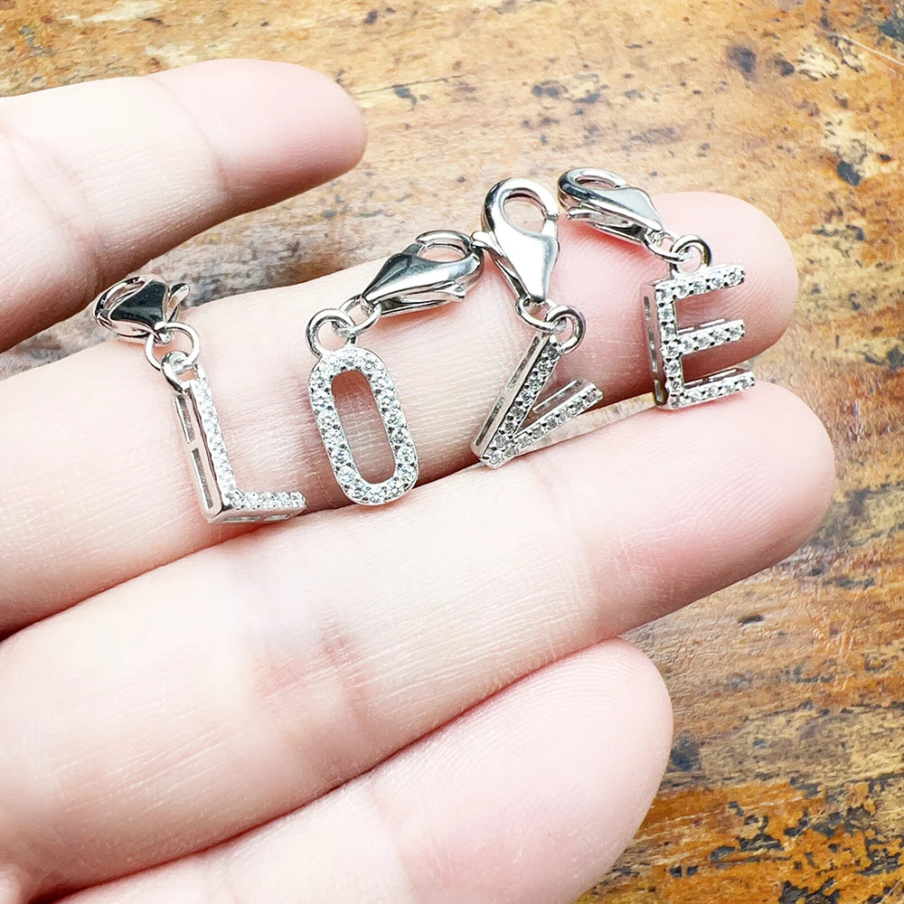 Damen-Charm-Anhänger Buchstaben weißer Stein klassisch aus Sterlingsilber