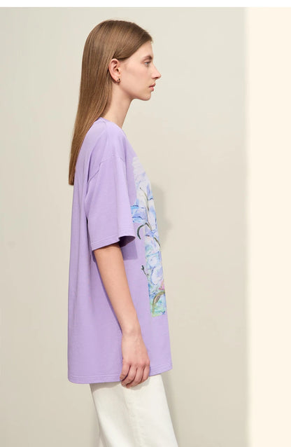 Damen T-Shirt im Minimalismus-Stil mit Kunstöl-Farbdruck für den Sommer