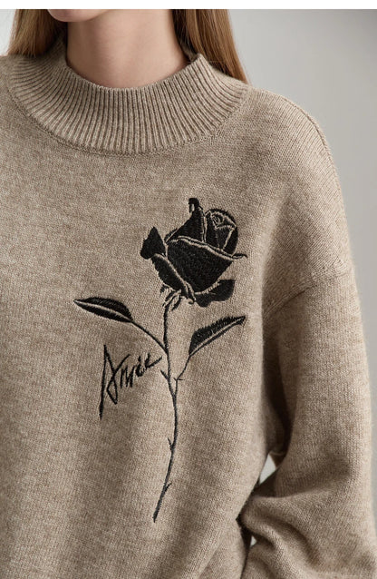 Damenpullover Camel mit detailreicher Rosen-Stickerei am Frontbereich