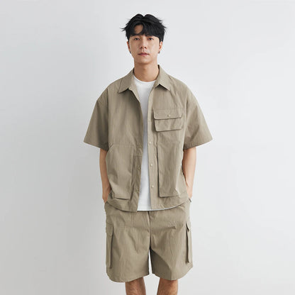 Männer Sommer Set mit losem Kurzarm Cargo-Shirt und Shorts im Casual-Stil