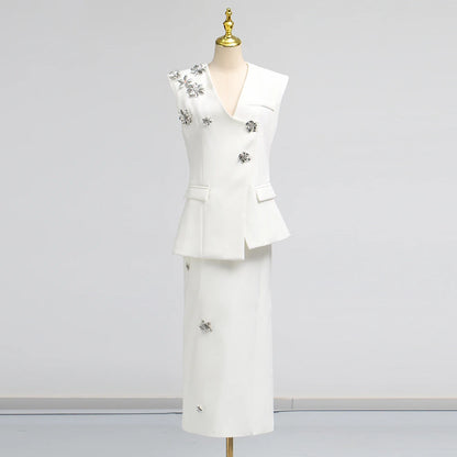 Elegantes Damenkleid mit Rundhalsausschnitt, kurzen Ärmeln und Pailletten-Patchwork-Design – ideal für besondere Anlässe.