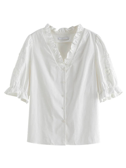 Elegantes, kurzärmeliges Damen-Shirt mit geradem Schnitt und schmaler Passform – vielseitig kombinierbar für den Sommer.