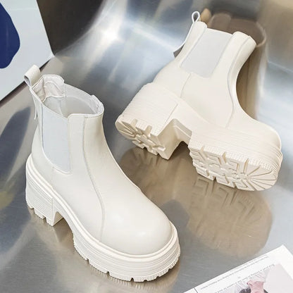 Weiße Chelsea-Boots mit Plateau-Sohle und Blockabsatz