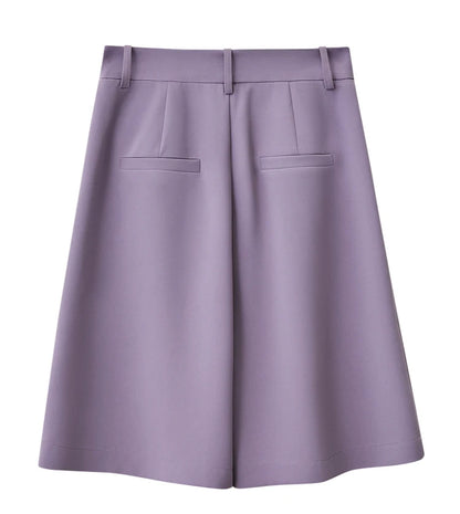 Damen Shorts im minimalistischen Stil für das Büro mit weitem Bein