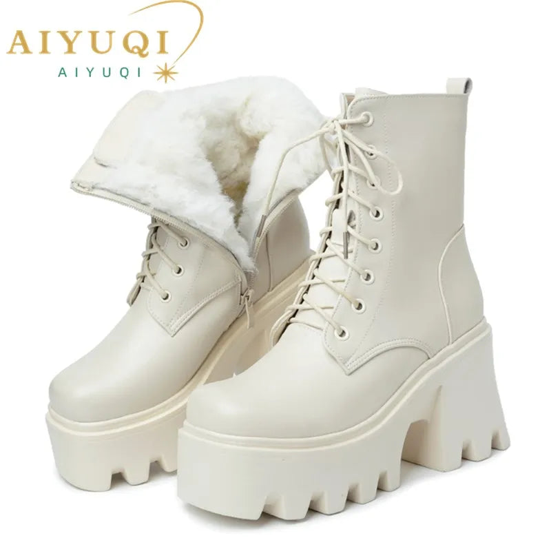 Damen-Winterstiefeletten mit Schnürung, Kunstfellfutter und Plateau-Blockabsatz, hellbeige