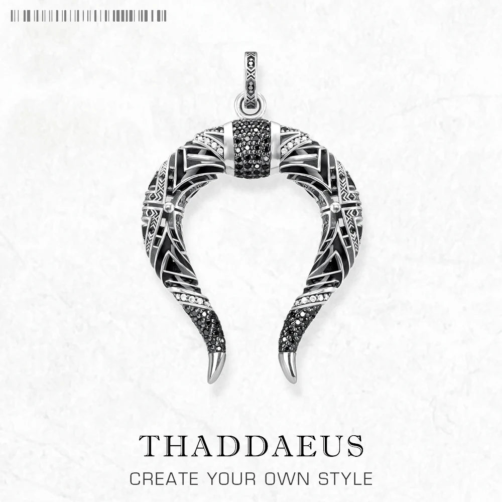Drachenhorn-Anhänger mit geschwungenem Ring, schwarzem und silbernem Ornament, 925 Sterlingsilber