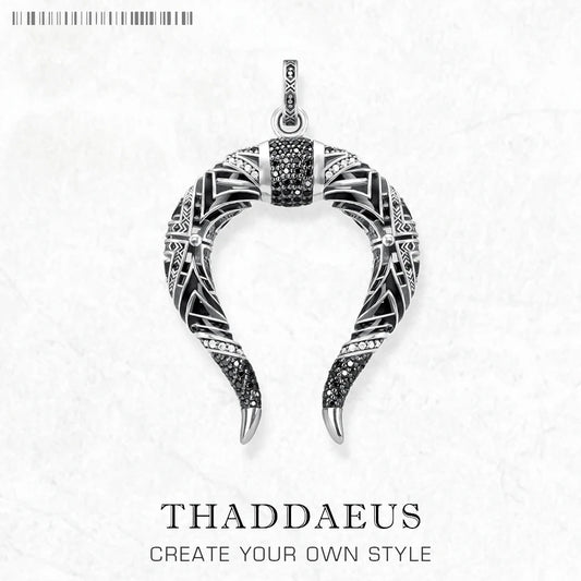 Drachenhorn-Anhänger mit geschwungenem Ring, schwarzem und silbernem Ornament, 925 Sterlingsilber