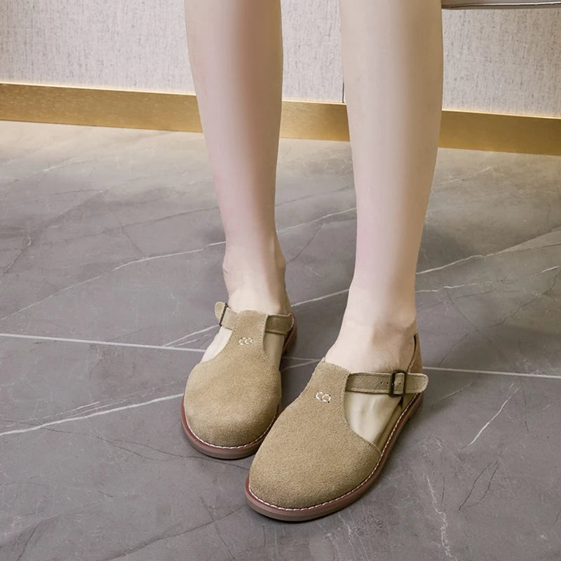 Flache Ledersandale mit offenem Zehenbereich, Riemen mit Schnalle, beige