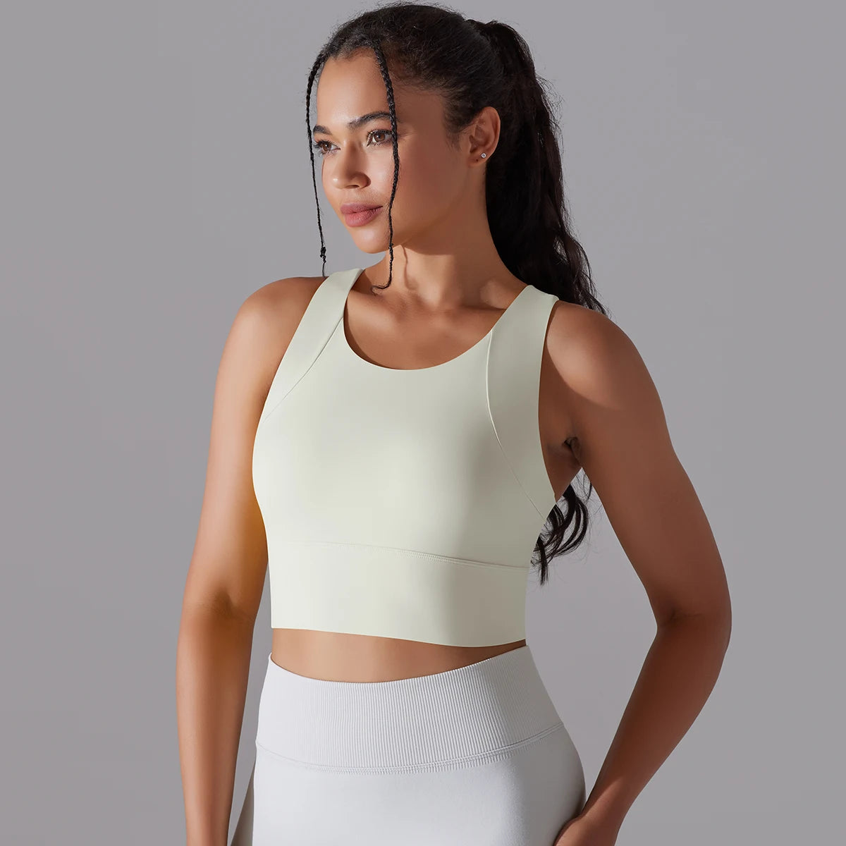 Hellcreme Yoga-Top für Damen, ärmellos, schmaler Schnitt, Rundhalsausschnitt