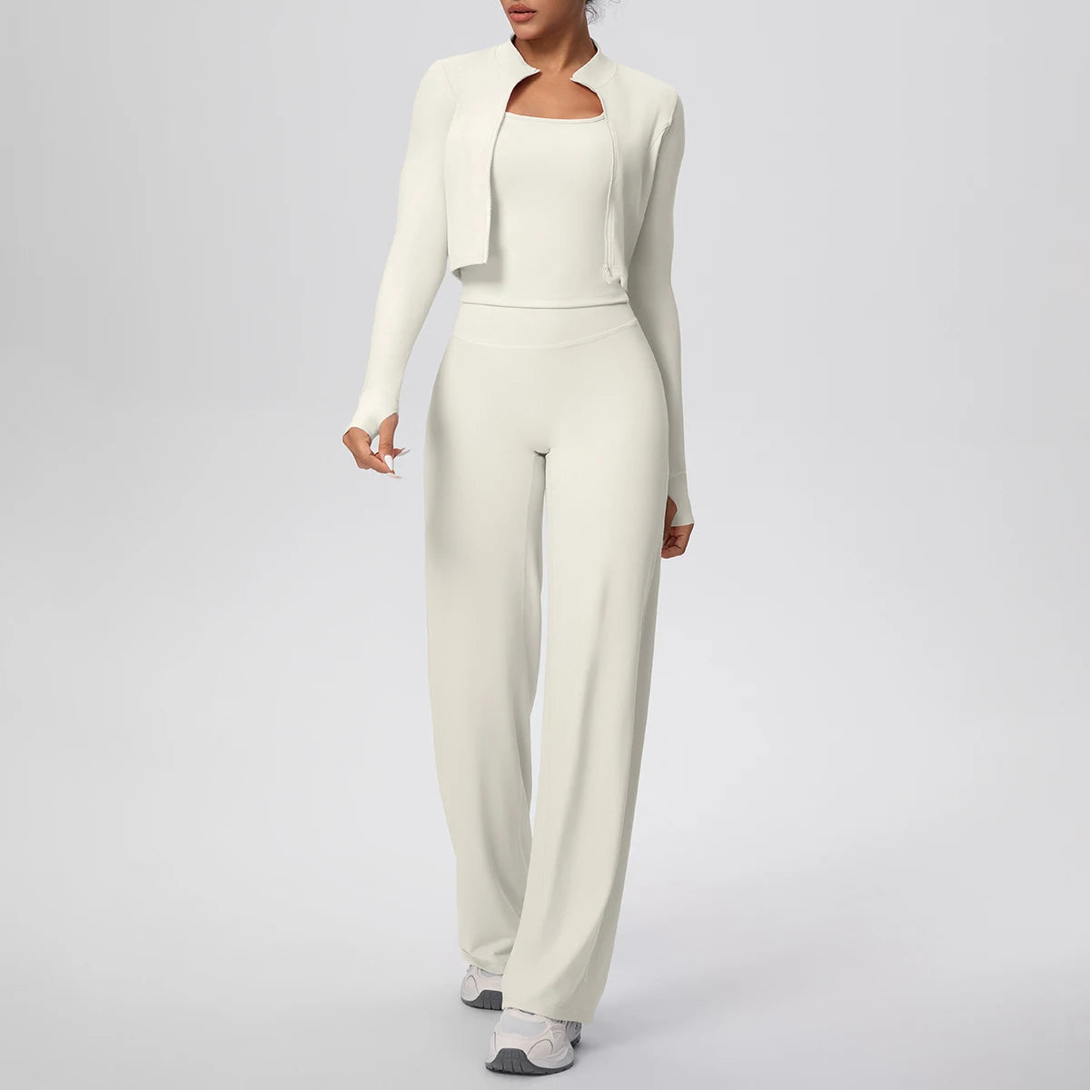 Sport-Set mit kurzem Langarm-Jäckchen und weiten Hosenbeinen, helles Beige/Ivory