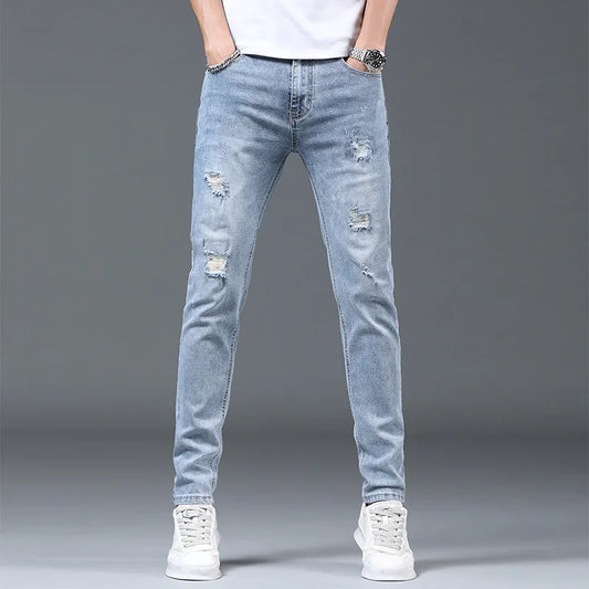 Schwarze Herren-Jeans im trendigen Slim-Fit mit hohem Bund – modischer Denim-Look