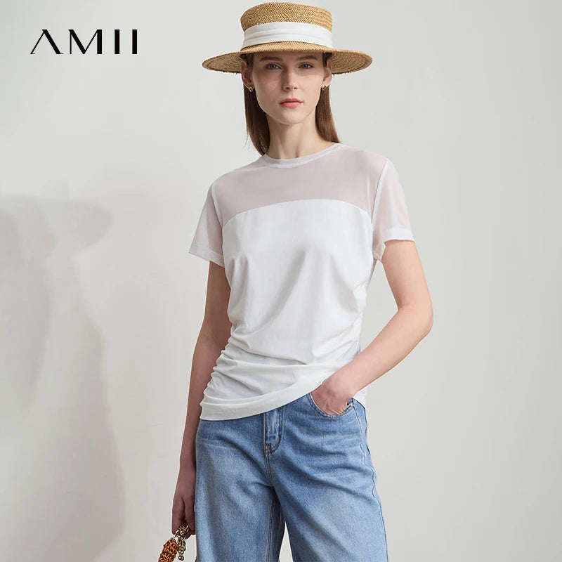 Damen T-Shirt im minimalistischen Sommerstil mit Rundhalsausschnitt und figurformendem Schnitt