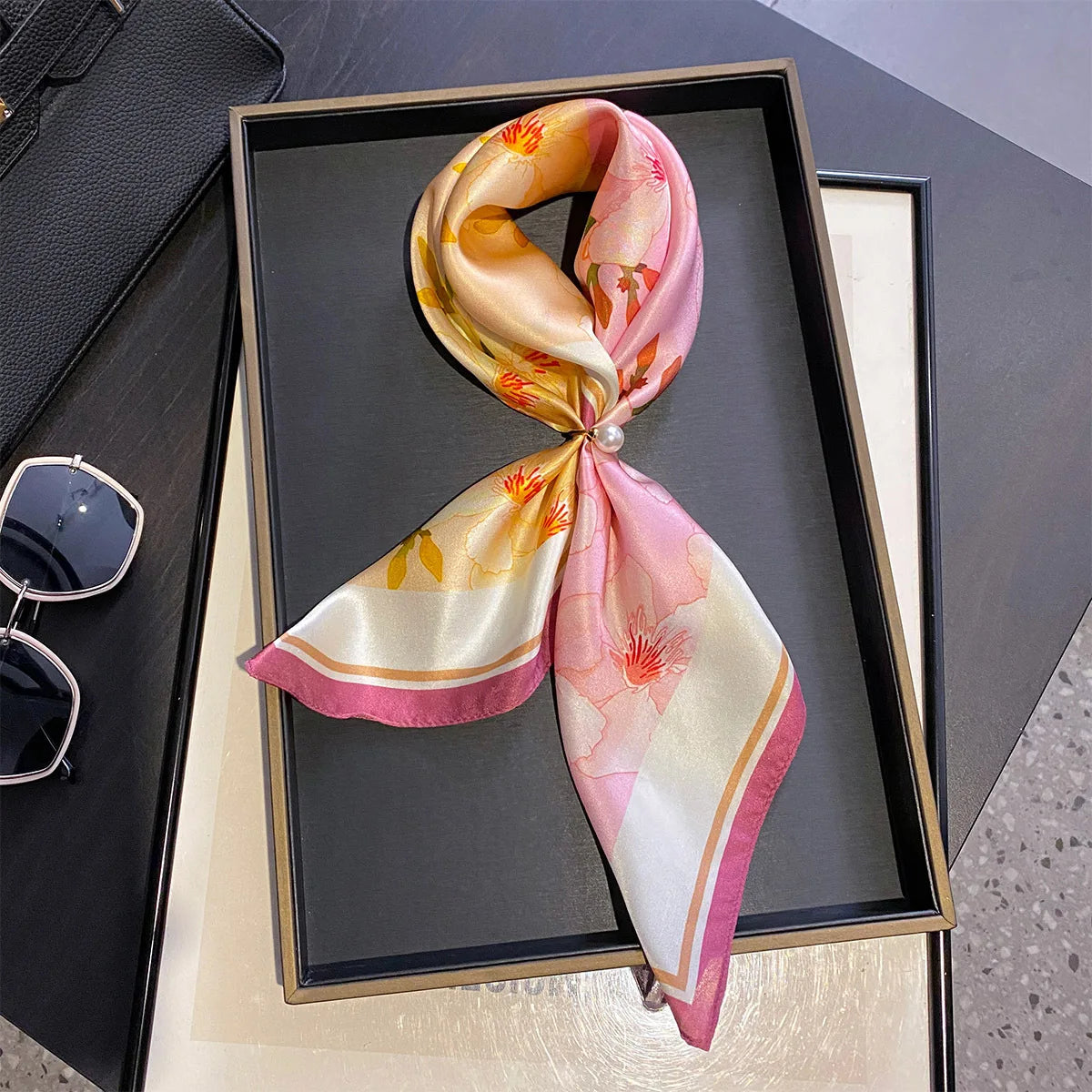 Damen Seidensatin Schal 53cm quadratisch Blumenprint Kopftuch Hijab Bandana L