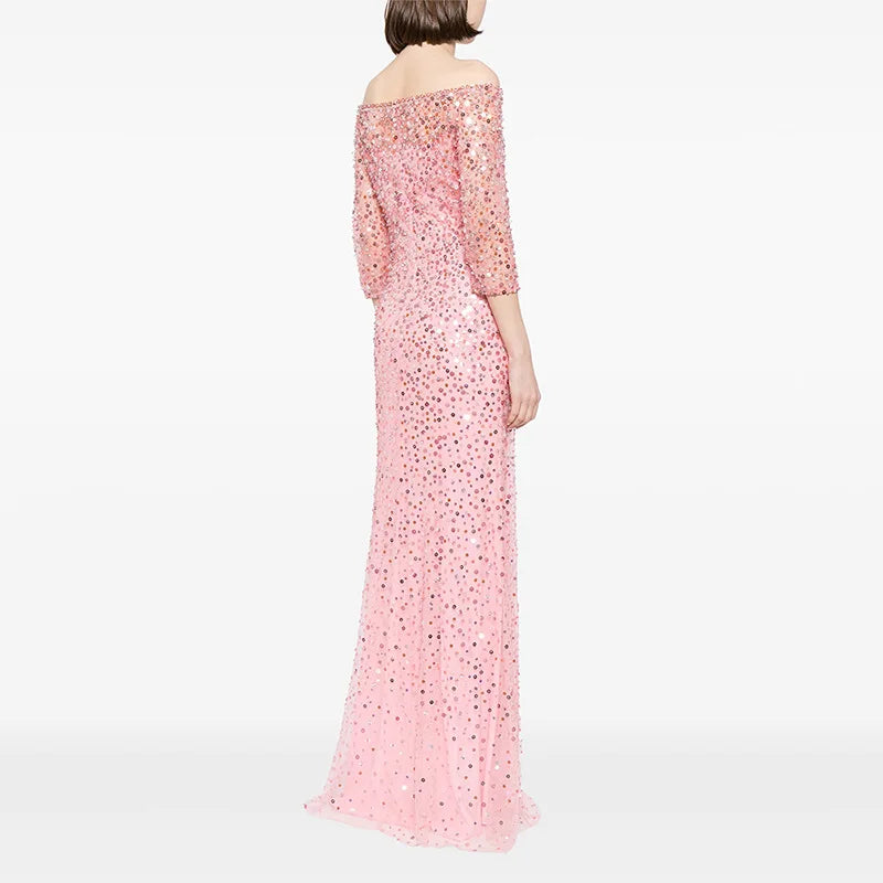 Elegantes Damen-Midikleid mit schulterfreiem Design, langen Ärmeln und Perlen-Patchwork – figurbetont und luxuriös.