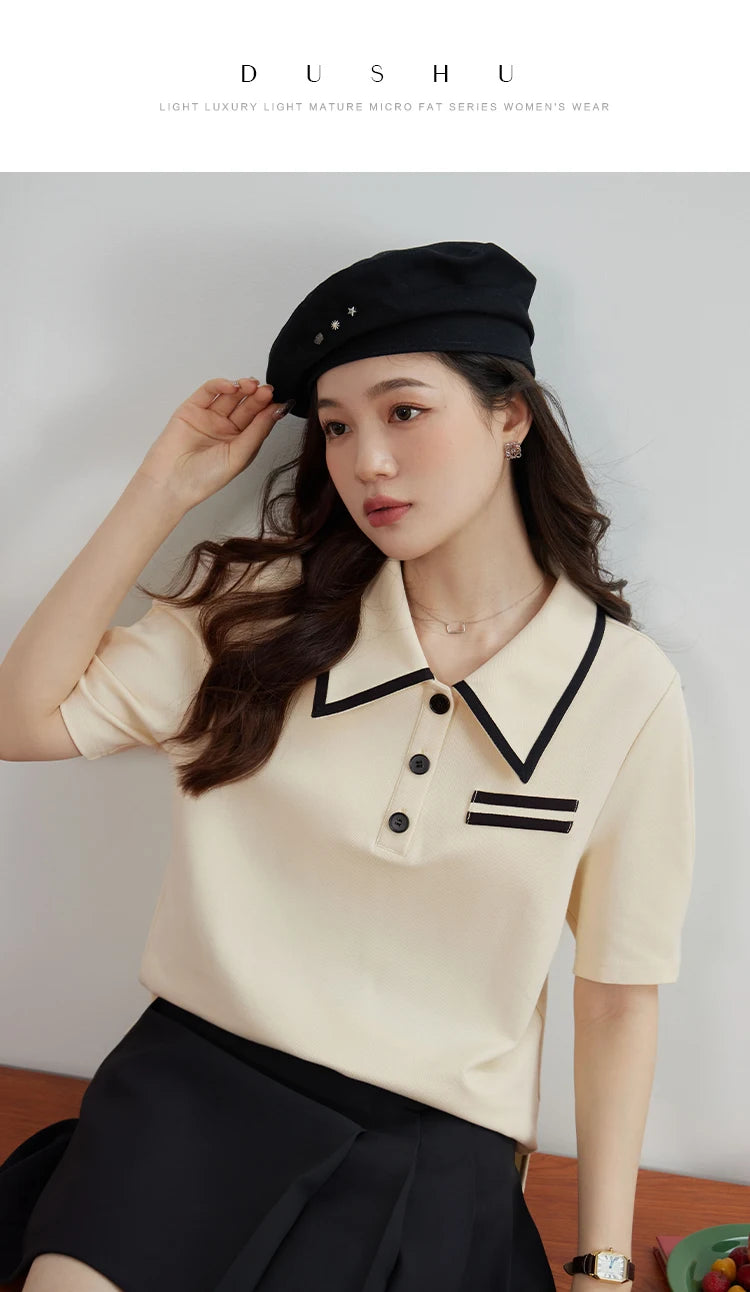 Damen-Sommer-T-Shirt aus Baumwolle mit quadratischem Ausschnitt und abgerundetem Saum – ideal fürs Büro
