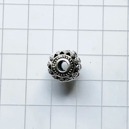 Damen-Charm-Anhänger Totenkopf Perlen blauer Stein Karma Vintage aus Sterlingsilber